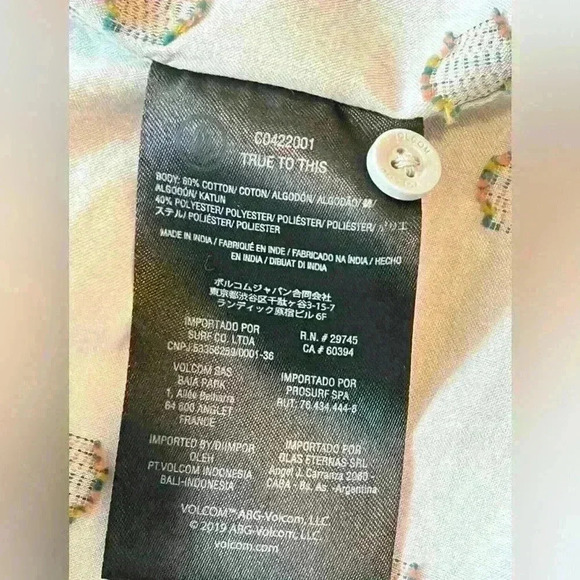 Volcom short sleeve button-up shirt with front pocket youth XL - Picture 5 of 6